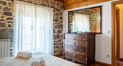 Country House 'Casa Rural Del Tormes' with Mountain View, Private Terrace and Private Garden