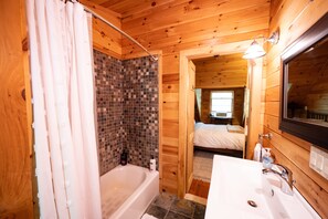 Dusche, Haartrockner, Bidet, Handtücher