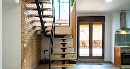 Country House 'La Carbonera 1' with Private Terrace, Wi-Fi and Air Conditioning