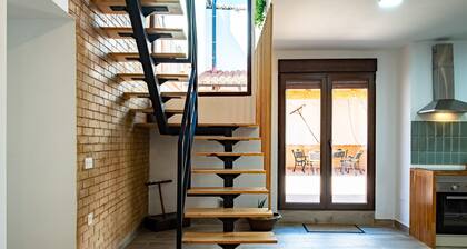 Country House 'La Carbonera 1' with Private Terrace, Wi-Fi and Air Conditioning