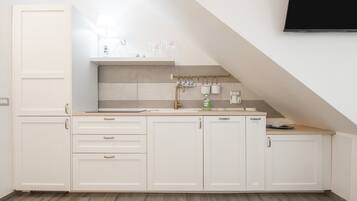 Refrigerador, horno, placa de cocina, lavavajillas