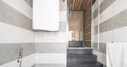 Apartment 'Home 101' with Sea View, Wi-Fi and Air Conditioning