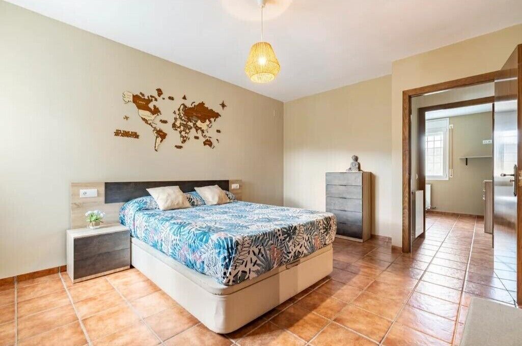 3 soverom, wi-fi (inkludert), sengetøy og rullestolvennlig