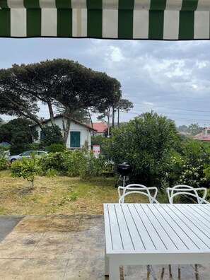 Outdoor dining - Maison à Capbreton, Proche Plage de la Piste 6 Personnes (Capbreton)