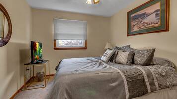 3 bedrooms, WiFi, bed sheets