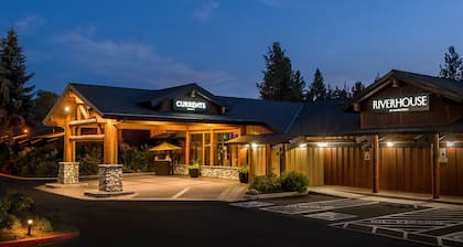 Luxury in Bend, OR | Guestroom + Nature Experience