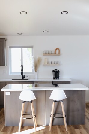 Fridge, microwave, oven, stovetop - Modern Home with Hot Tub + Sauna (Black Hawk)