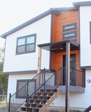 Exterior detail - Modern Home with Hot Tub + Sauna (Black Hawk)