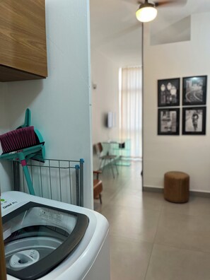 Interior - Bright, well located and newly renovated studio! (Funcionários Belo Horizonte)