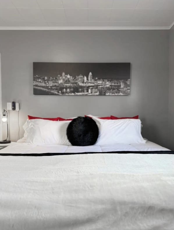 3 bedrooms, iron/ironing board, travel crib, WiFi