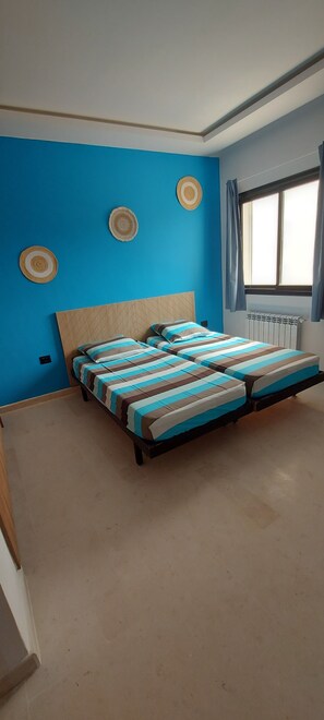 2 bedrooms, iron/ironing board, WiFi, bed sheets - Spacious 2-bedroom apartment with sea and mountain views, 250m from the beach. (Tabarka)