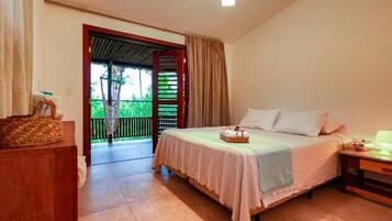 2 quartos, frigobar, espaço de trabalho para notebook, cortinas blackout