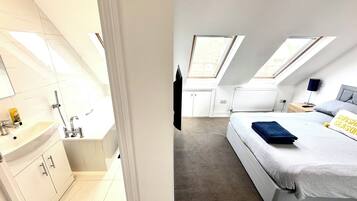 1 bedroom, iron/ironing board, travel cot, free WiFi