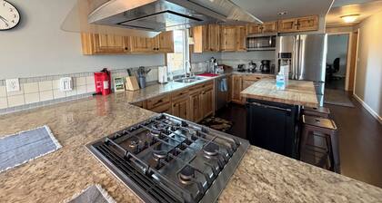 Two FULL bath, two bedroom, full kitchen, free laundry, centrally located!