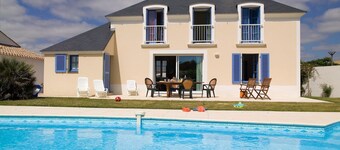 Charmante Villa équipée pour 8 + Parking Gratuit