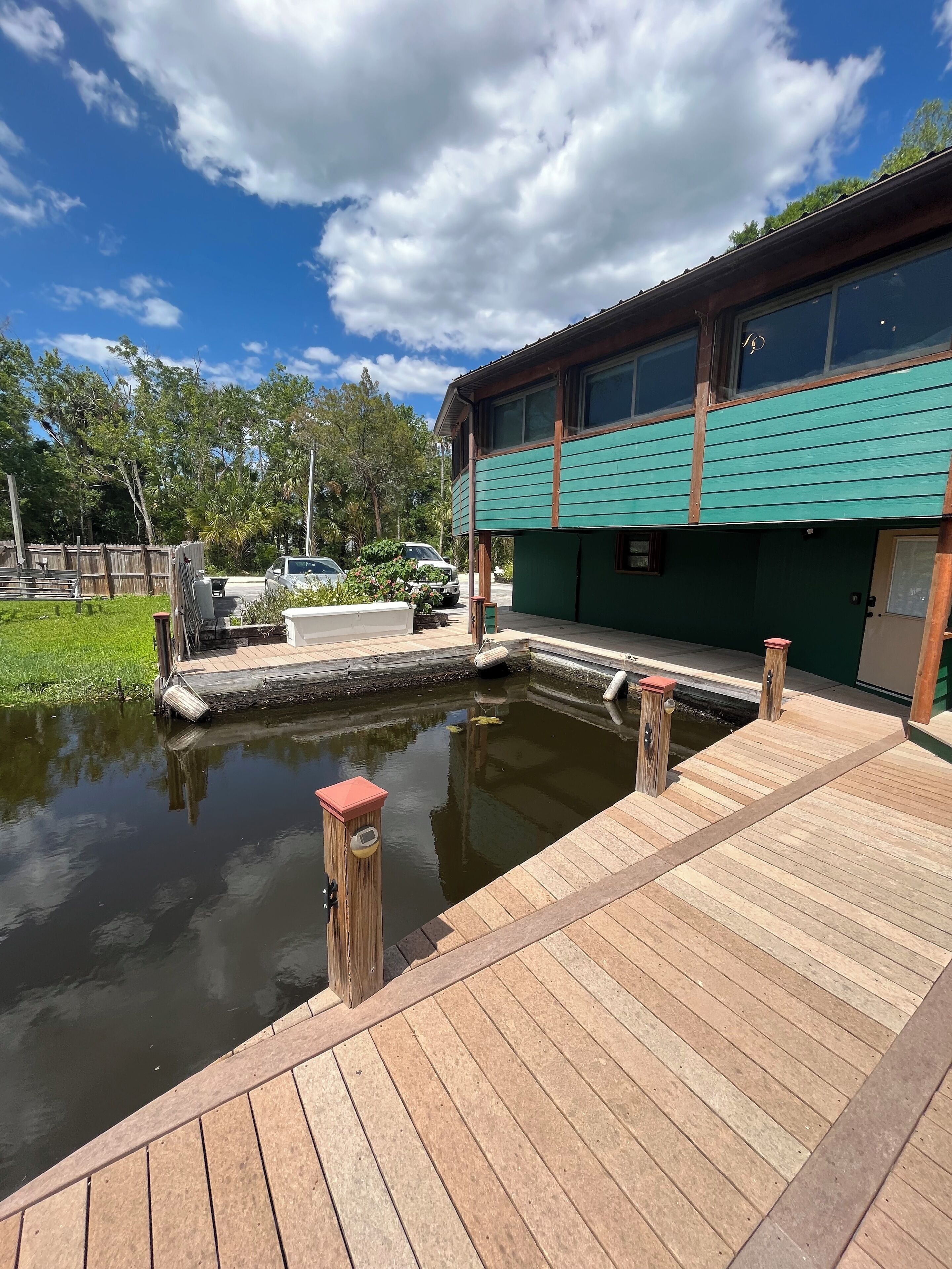Old Homossasa charm with Pool & boat dock w/ gulf access & game room 