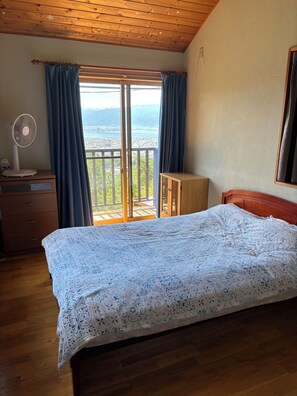 3 chambres, fer et planche à repasser, Wi-Fi, literie fournie