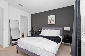 2 bedrooms, desk, iron/ironing board, free WiFi