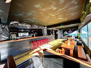 Reception - Moving Hostel Travel Bar (San Carlos de Bariloche)