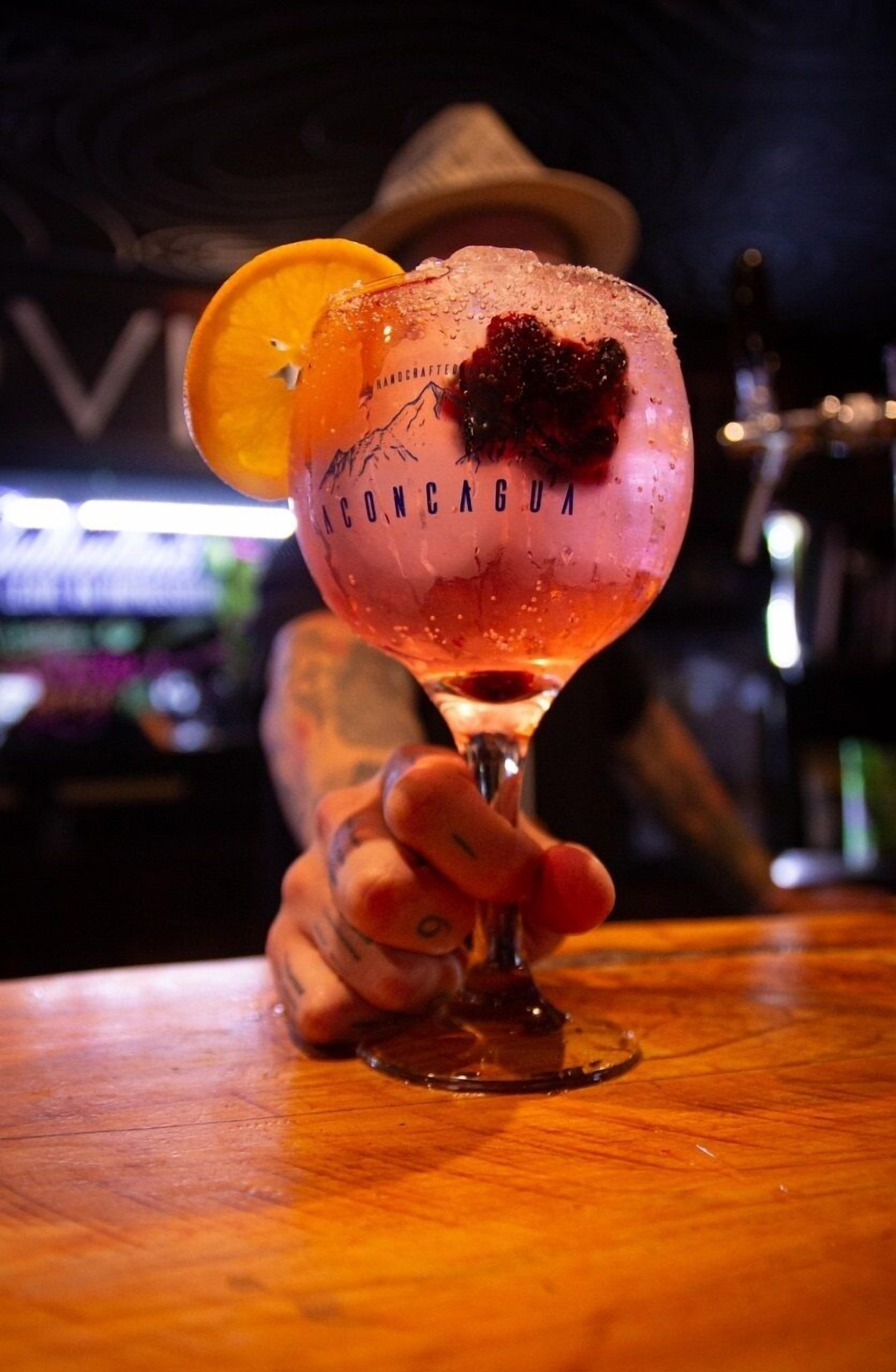 Foto - Moving Hostel Travel Bar