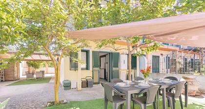 Casa Catalpa near the beach