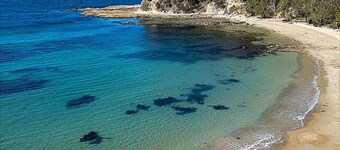 Large 2 Bedroom seperate private Apartment, pool table, laundry, close to beach