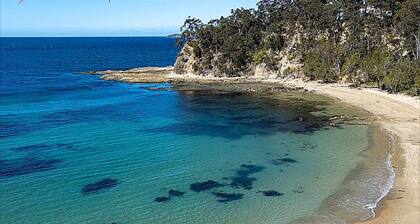 Large 2 Bedroom seperate private Apartment, pool table, laundry, close to beach