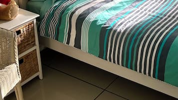 2 bedrooms, iron/ironing board, bed sheets