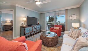 TV - SOMERSET 105 - Two Master Suites and Cabana Room!! (Marco Island)