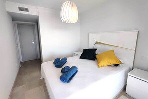 3 dormitorios, cuna de viaje, wifi gratis y ropa de cama