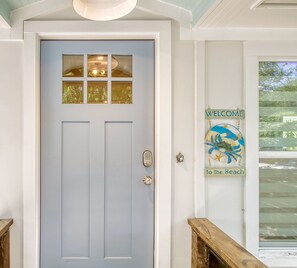 Interior - 116 E Hudson - Heaven's Folly - Spa - Private Pool - Central Location (Folly Beach)