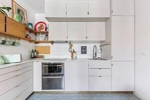 Private kitchen - Cosy apartment in the heart of the Marais (Paris)