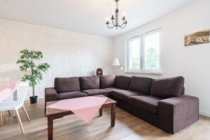 Living area - Retro Milenium Park Apartment (Sosnowiec)