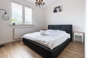 1 bedroom, iron/ironing board, bed sheets