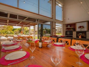 Dining - Hosts on the Coast Whitianga Bliss (Whitianga)