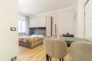 Iron/ironing board