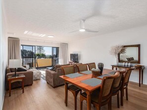 Smart TV - Three Bedroom Oceanfront on Marine Parade (Tweed)