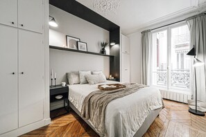 3 makuuhuonetta, silitysrauta/-lauta, Wi-Fi, vuodevaatteet