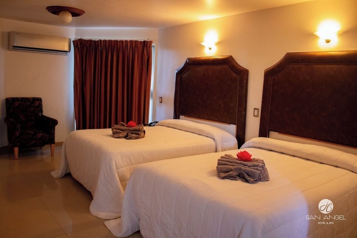 Chambre Standard double, vue sur la piscine | Accès au Wi-Fi (inclus), literie fournie