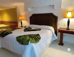 Junior Suite, Pool View | Free WiFi, bed sheets - Hotel San Angel & Spa (San Luis Rio Colorado)