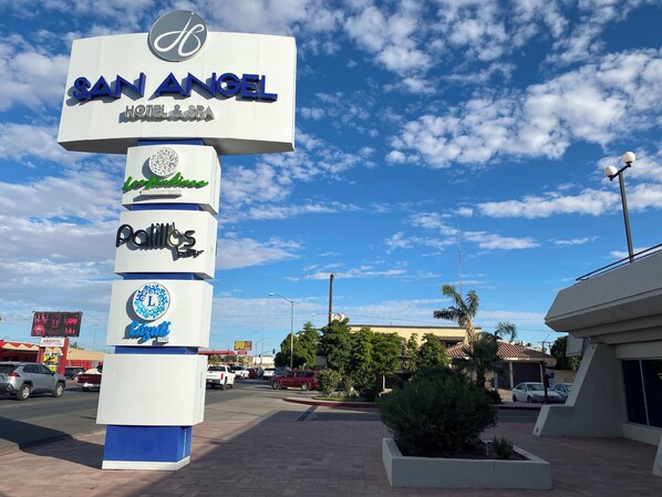Front of property - Hotel San Angel & Spa (San Luis Rio Colorado)