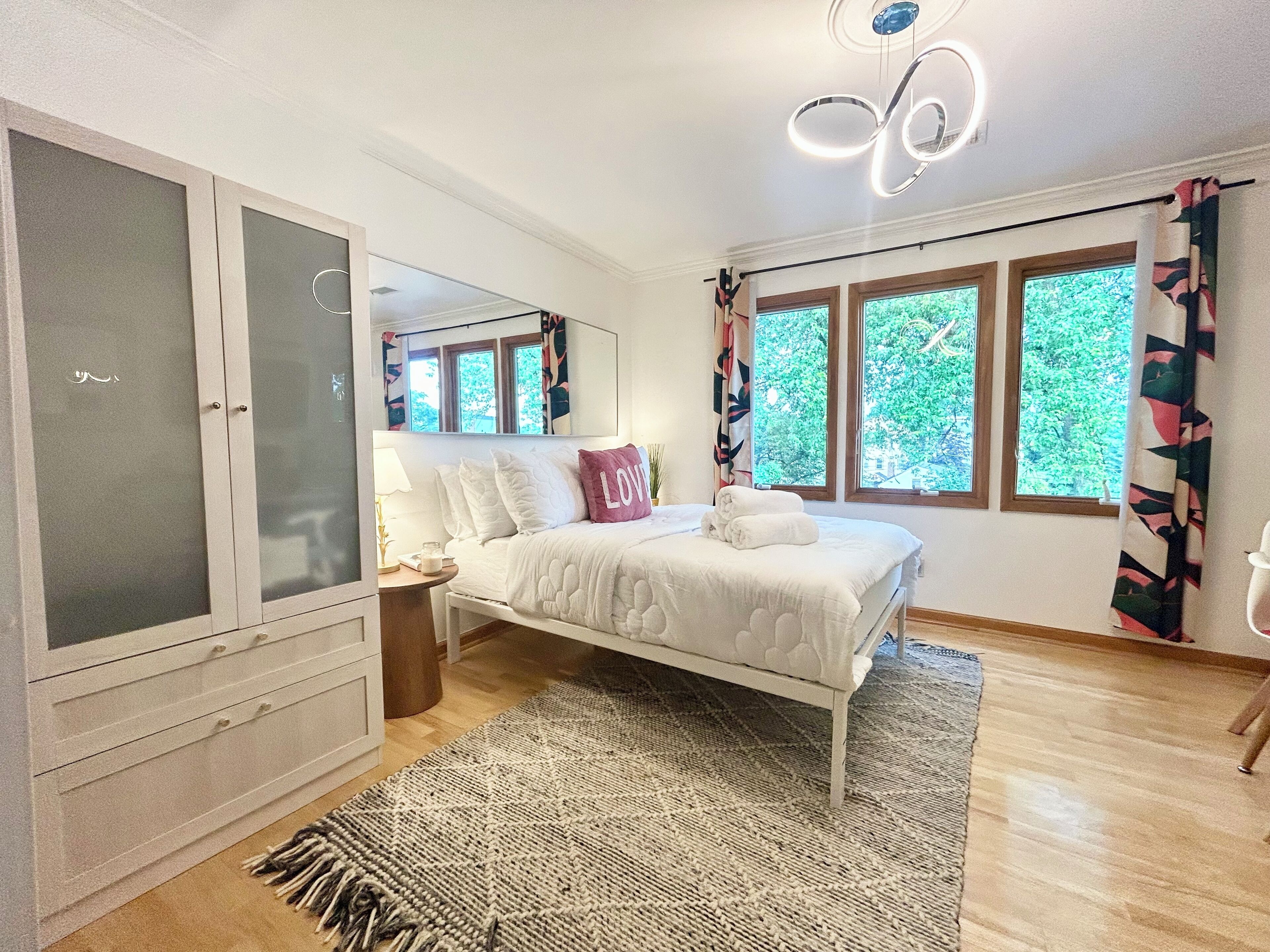 Cozy 3BR Loft 
