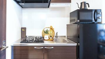 Fridge, microwave, stovetop, electric kettle