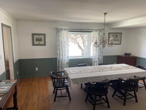 Dining - Quaint costal farm cottage, on a working farm, just mere miles from beaches!  (Cape Charles)