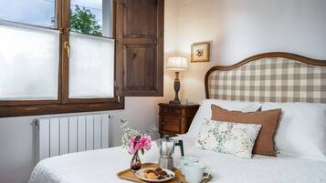 2 slaapkamers, een strijkplank/strijkijzer, gratis wifi, beddengoed