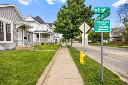 Square Haven Duplex -Walk to Pubs Cafe & Ice Cream