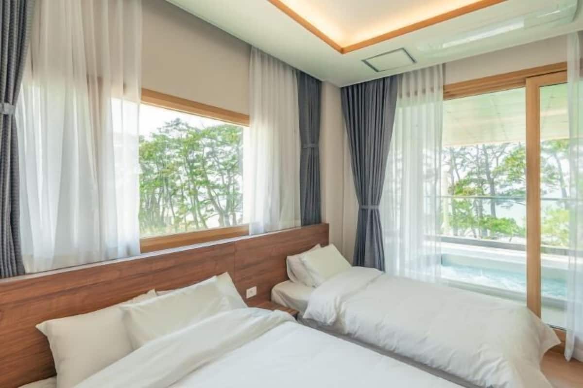 1 Schlafzimmer, individuell dekoriert, individuell eingerichtet