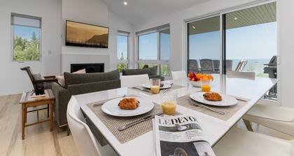 Vigie du St-Laurent 86: Stunning Views & Hot Tub