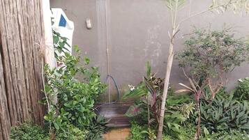 Smart TV de 43 pulgadas con canales por cable