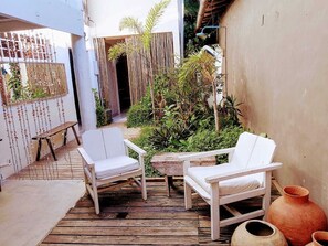 43-inch Smart TV with cable channels - Pousada Sol da Manhã Quadrado (Porto Seguro)